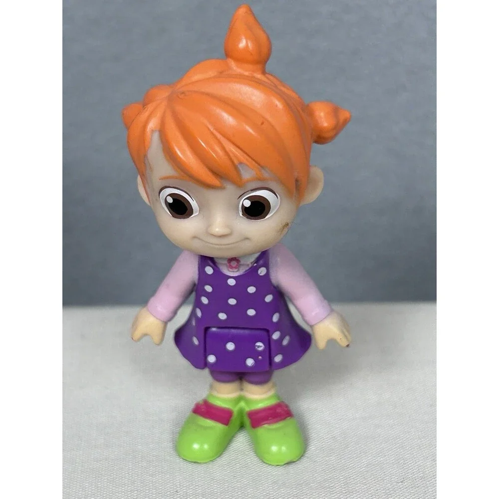 Jazwares Moonbug Cocomelon Yoyo Girl Figure Purple Polka Dot Dress posable 3
